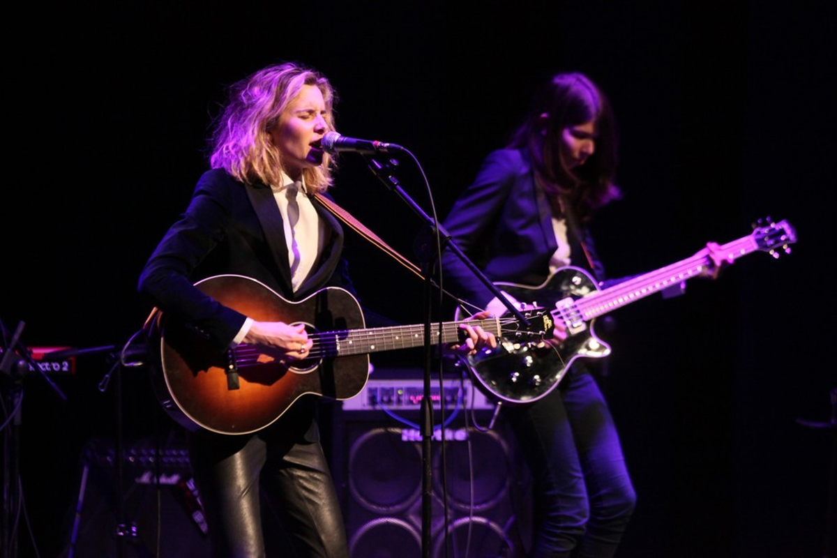 Folk Rock Müziğinin Yeni Yüzü Nilüfer\'i Salladı