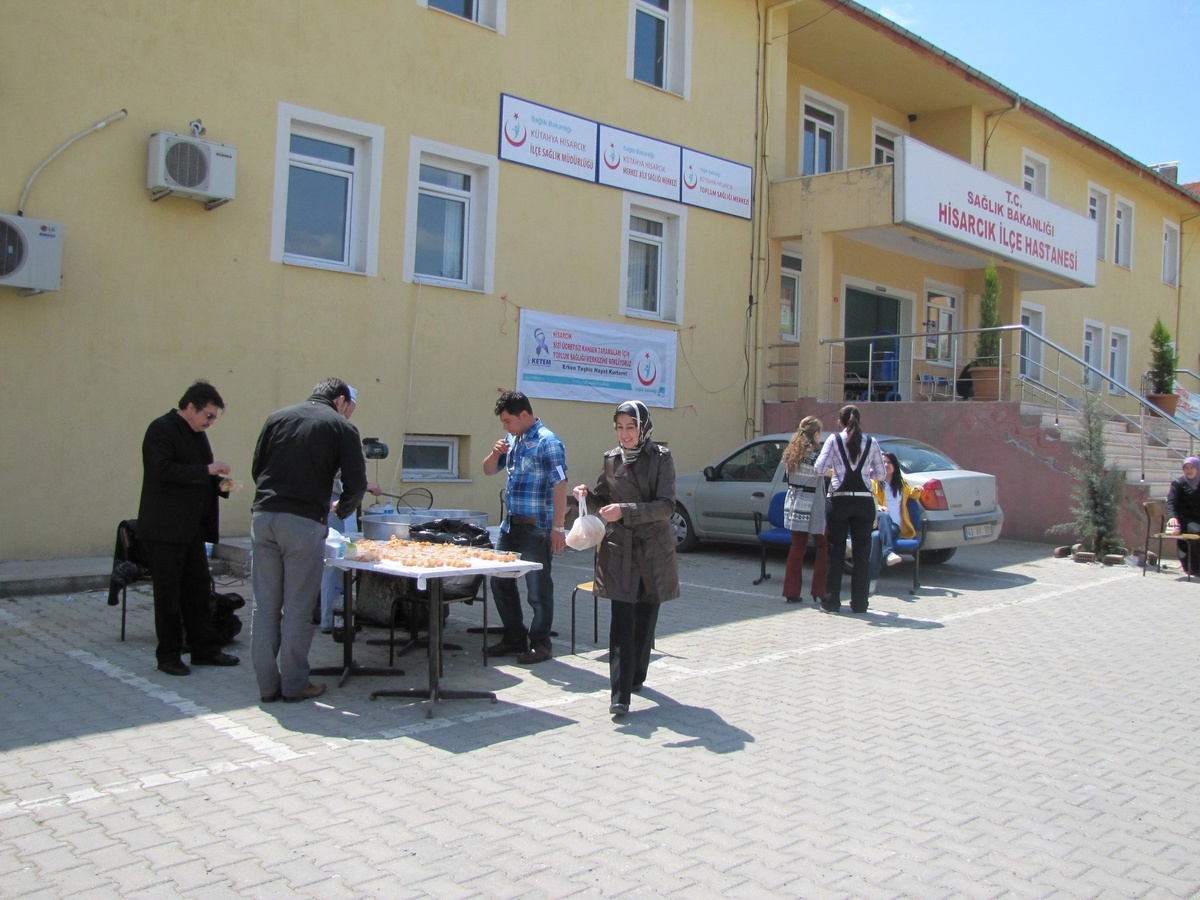 Hastane Personelinden Kutlu Doğum Lokması