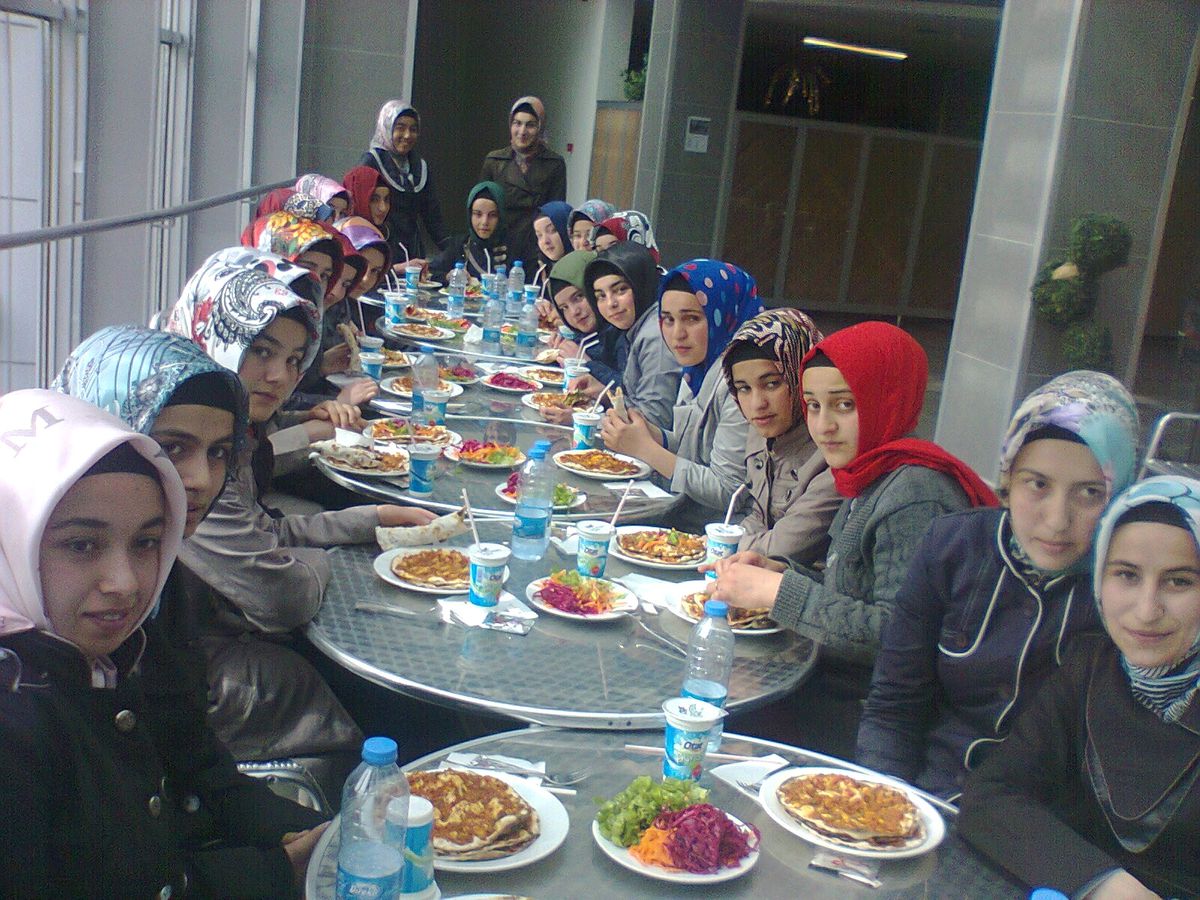 İlk Defa Sinemaya Gittiler