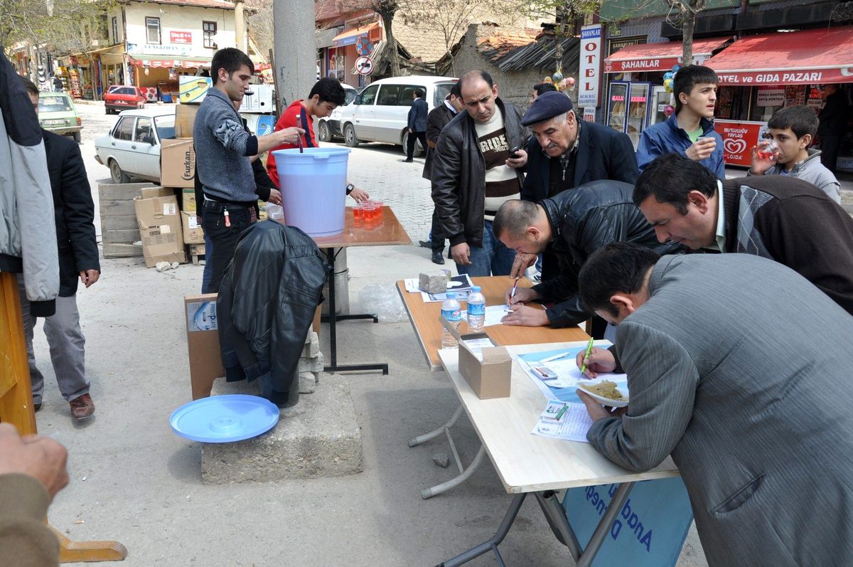 İmza Kampanyası Emet\'te de Başladı