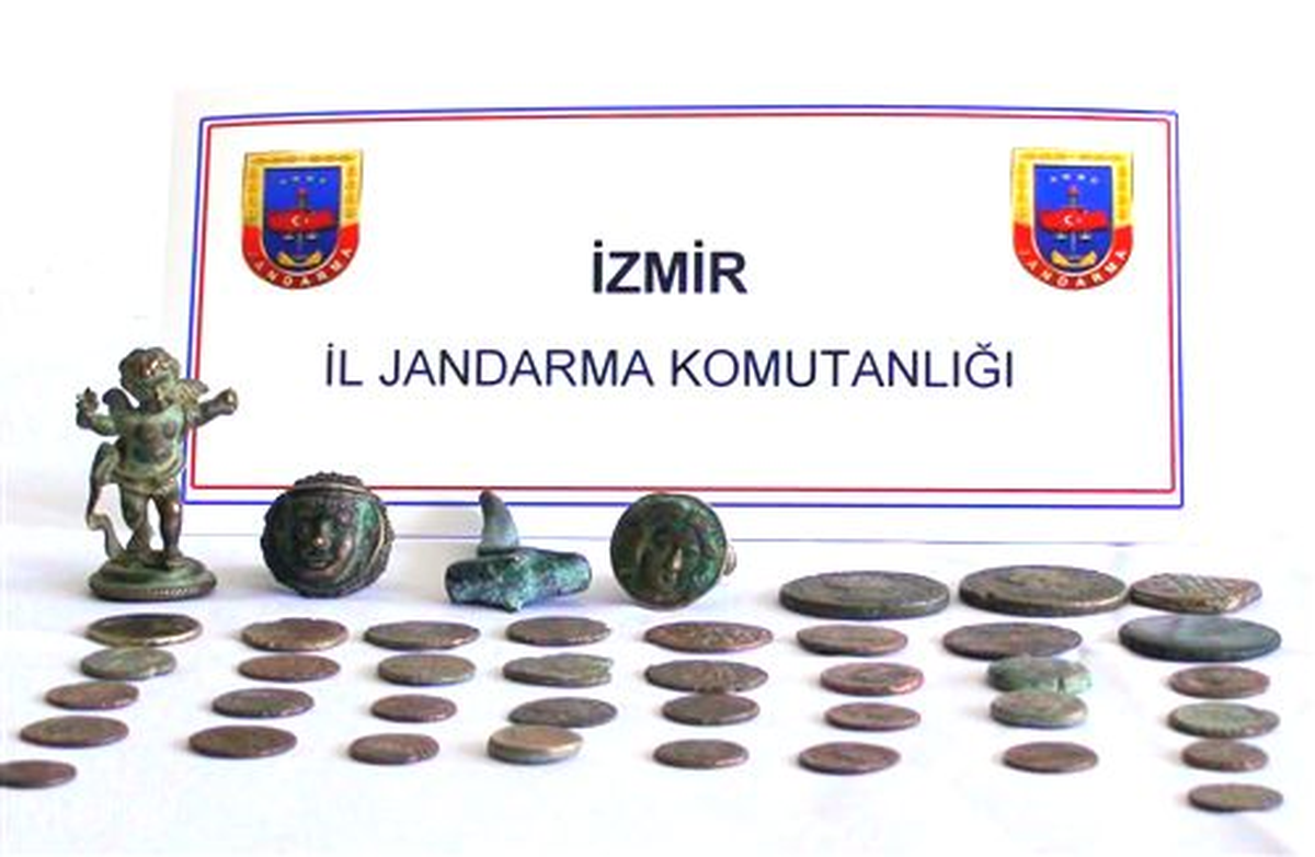 İzmir\'de Tarihi Eser Operasyonu