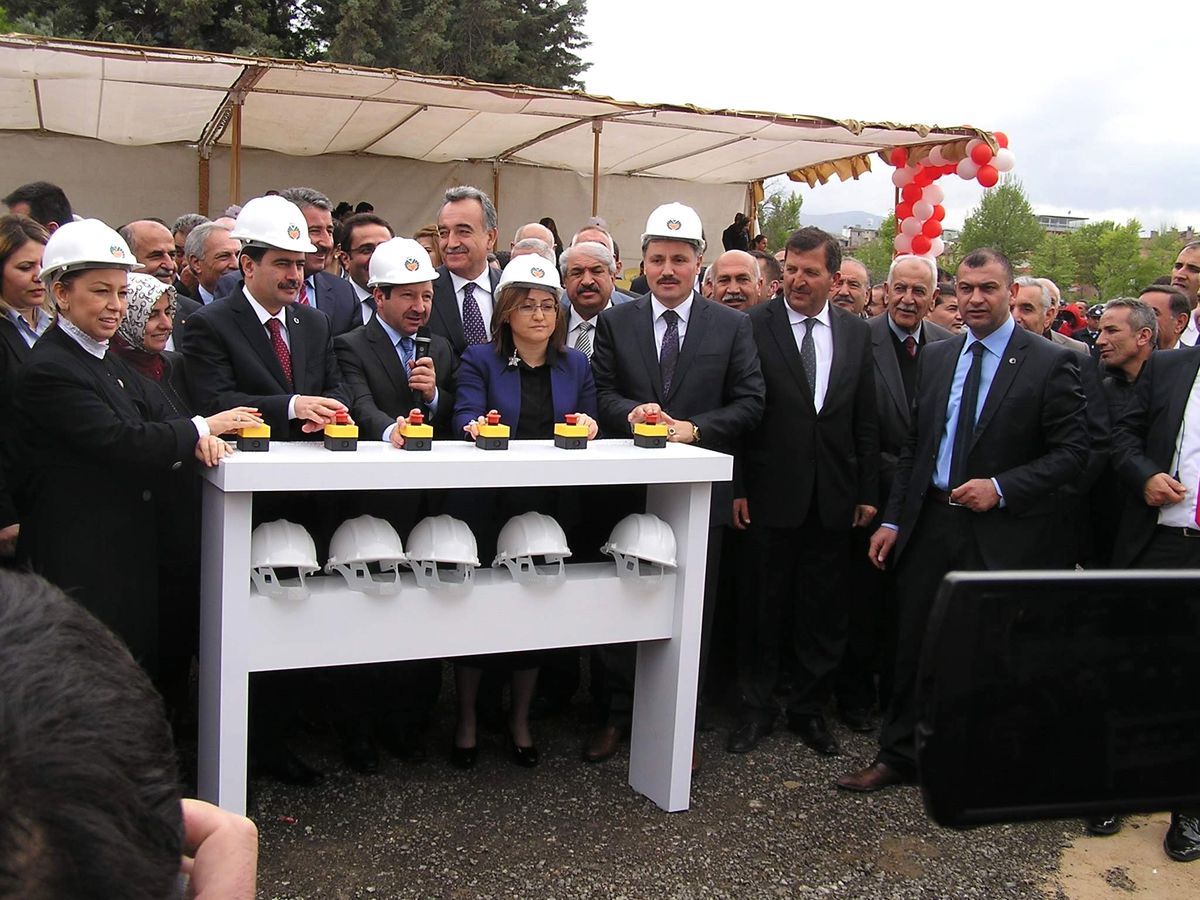 Malatya\'da Kültür Sanat Galeresi ile Sanat Sokağı\'nın Temeli Törenle Atıldı