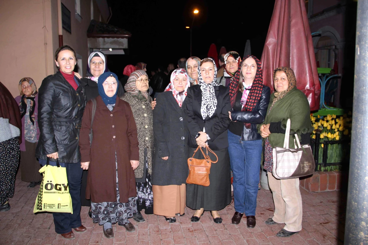 MHP Kadın Kolları\'ndan Kutlu Doğum Haftası Mevlidi