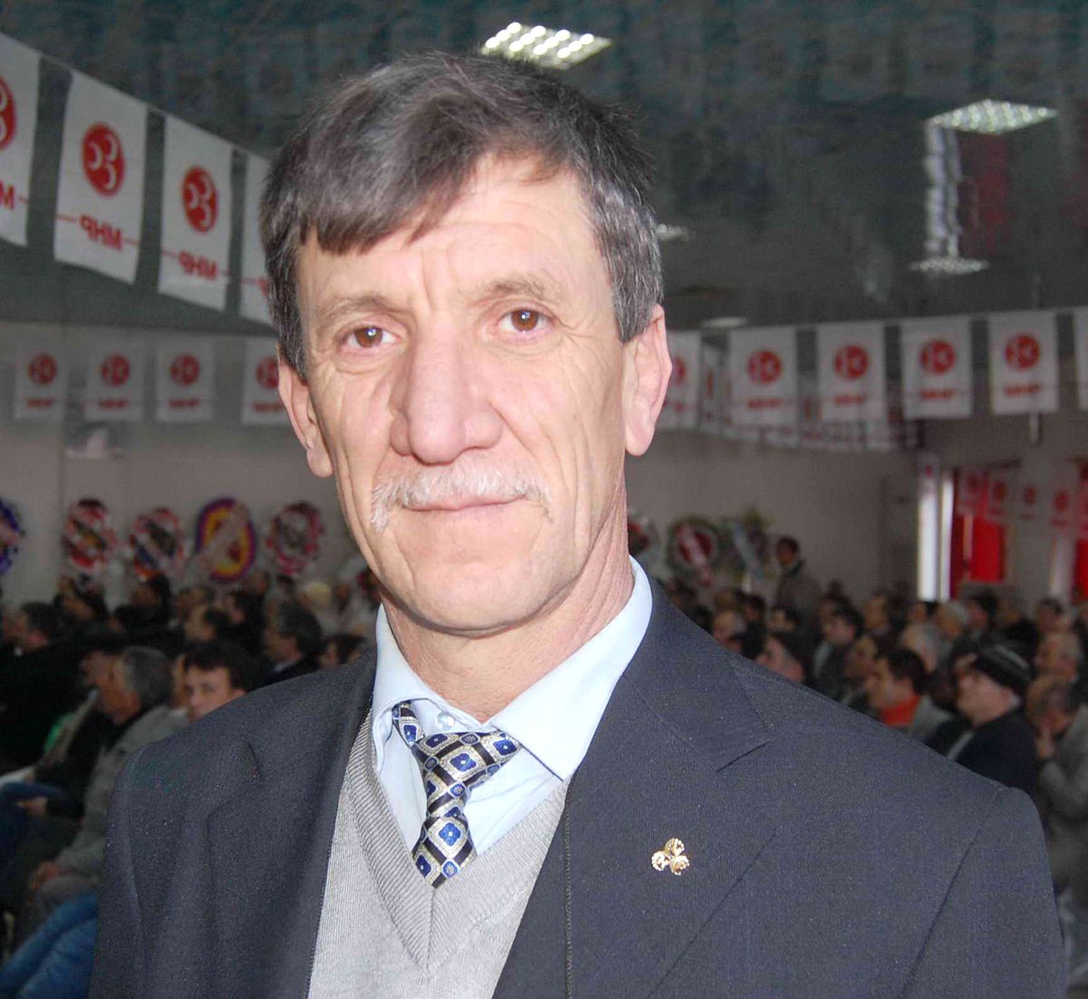 MHP Simav\'dan İzmir Bayrak Mitingine Ücretsiz Otobüs