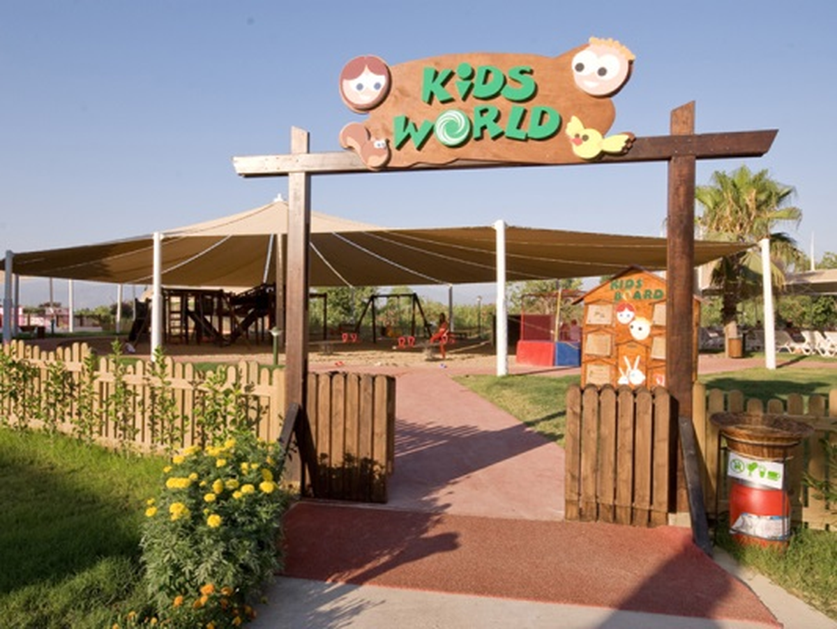 Otium Eco Club Side\'de 23 Nisan Coşkusu