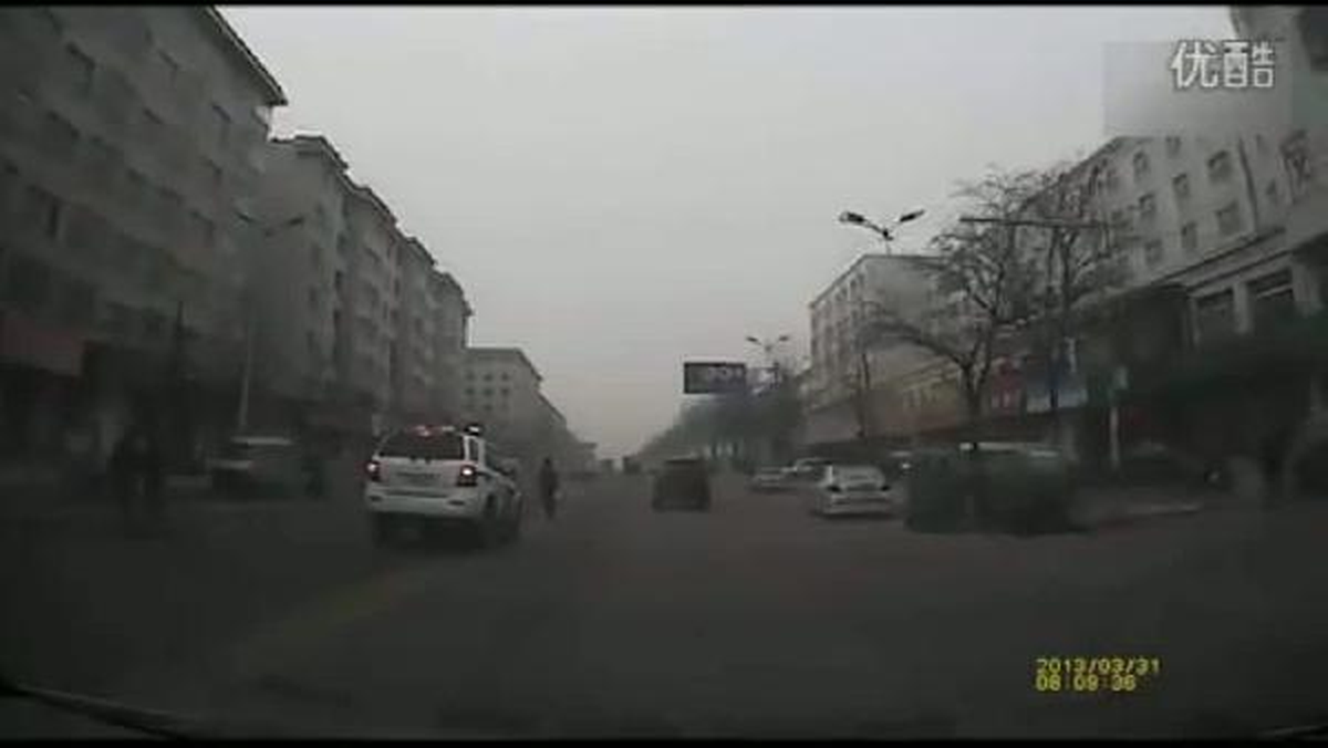Polis Aracı Yayaya Çarpıp Kaçtı