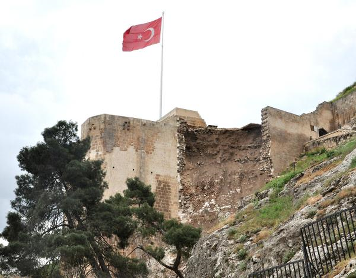 Şanlıurfa Kalesi\'nde Göçük Meydana Geldi