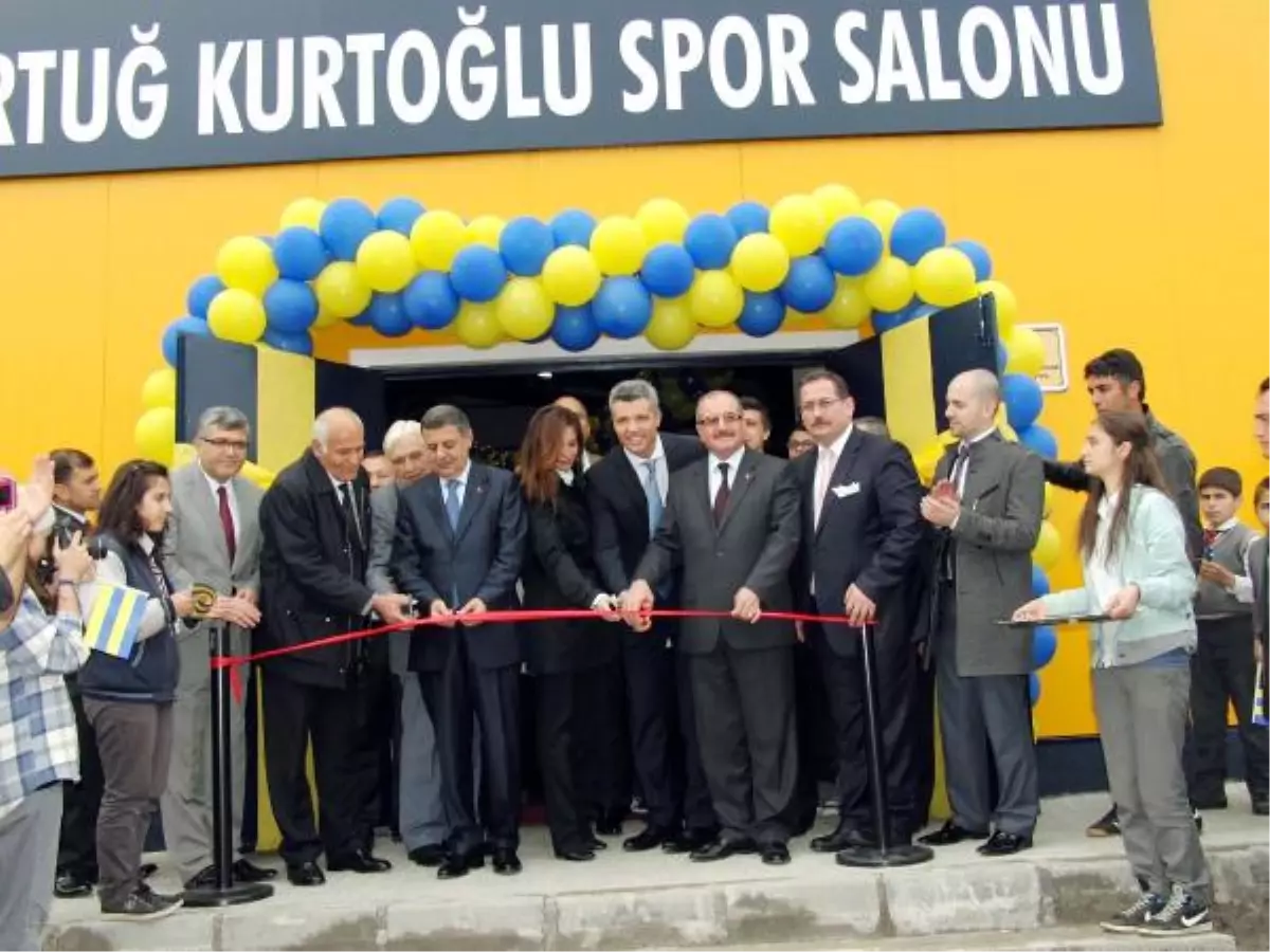 Saran Holding\'in Yaptırdığı Spor Salonu Açıldı
