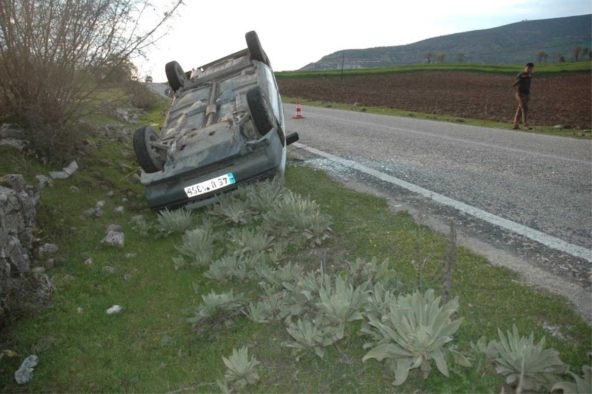 Selendi\'de Trafik Kazası: 5 Yaralı