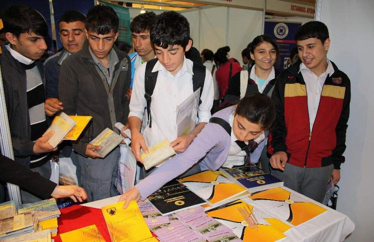 Tanıtım Günlerinde Dü\'ye Yoğun İlgi