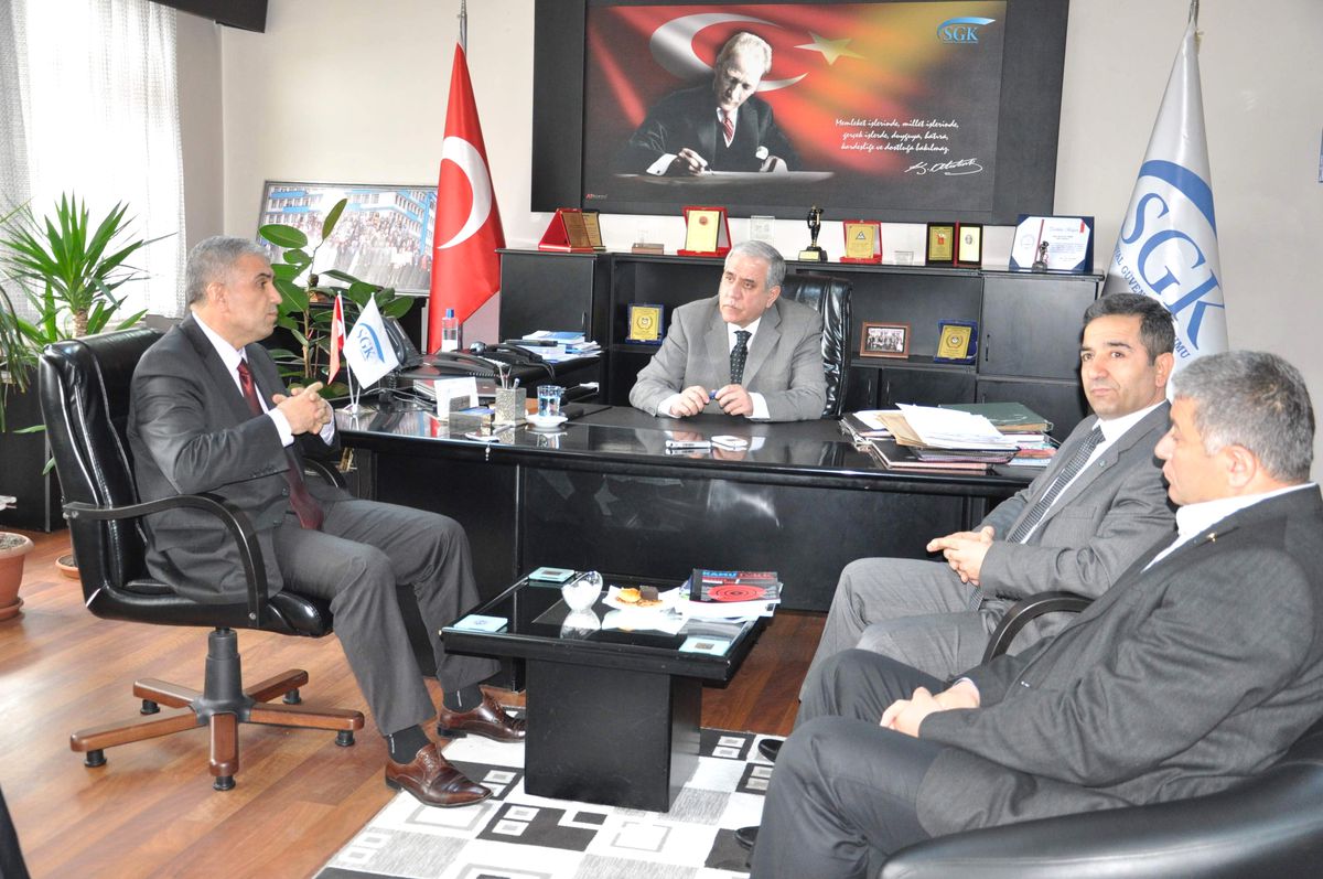 Türk Büro-Sen\'den Sgk\'ya Ziyaret
