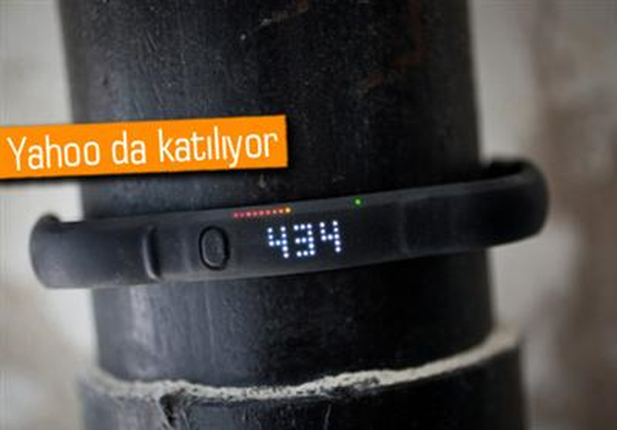 Yahoo da Google Glass ve İwatch Gibi Giyilebilir Bir Teknoloji Peşinde Olabilir