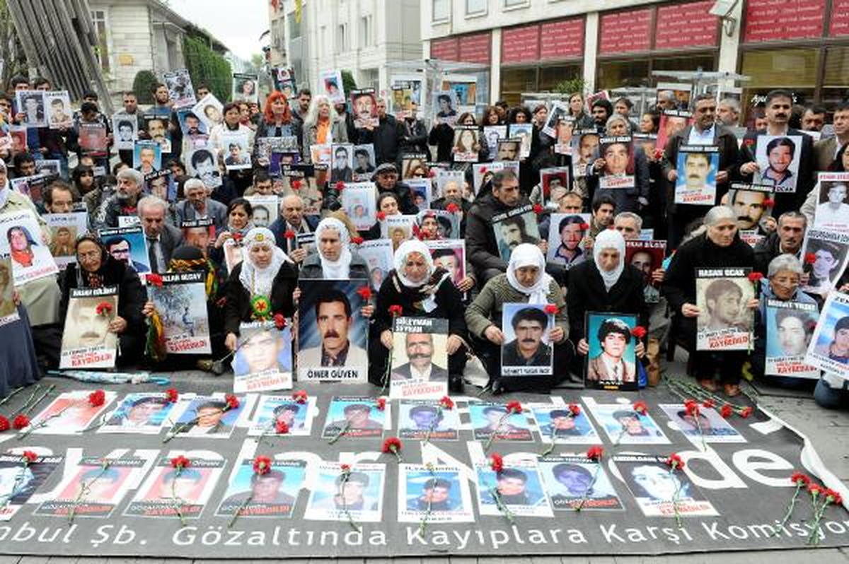 Akil İnsanlar \'Cumartesi Anneleri\'yle Biraraya Geldi (1)