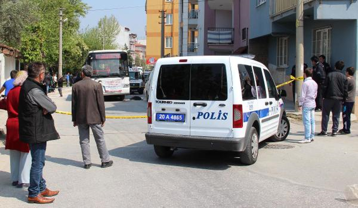 Annesinin Gözü Önünde Öldü