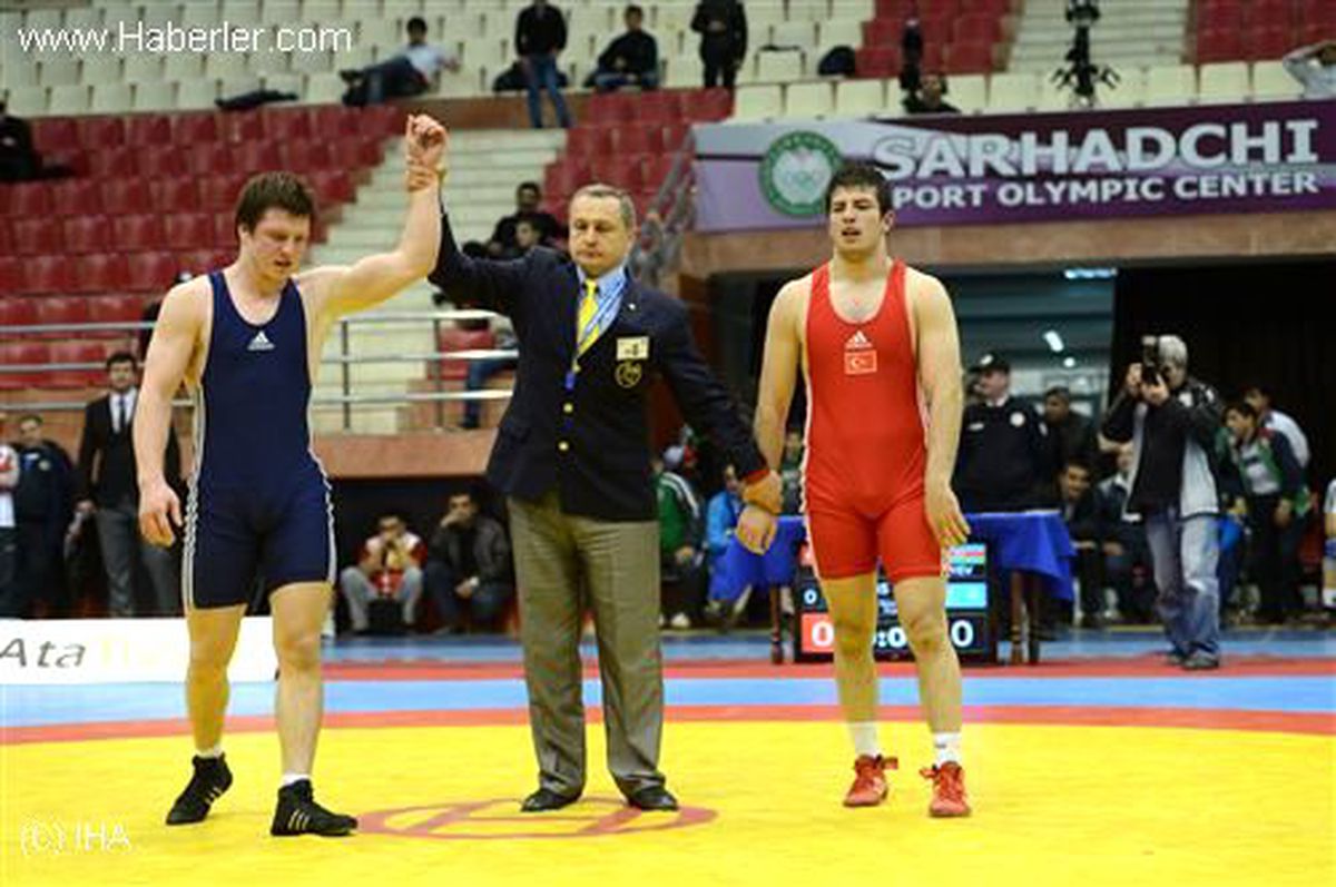 Azerbaycan Güreş Federasyonu Kupası Devam Ediyor