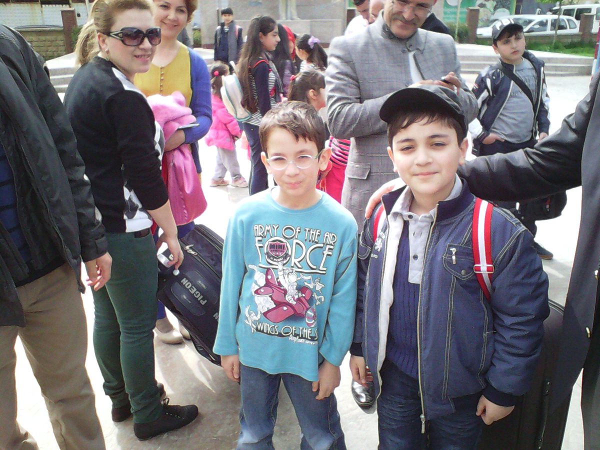 Azeri Öğrenciler Akçakocada