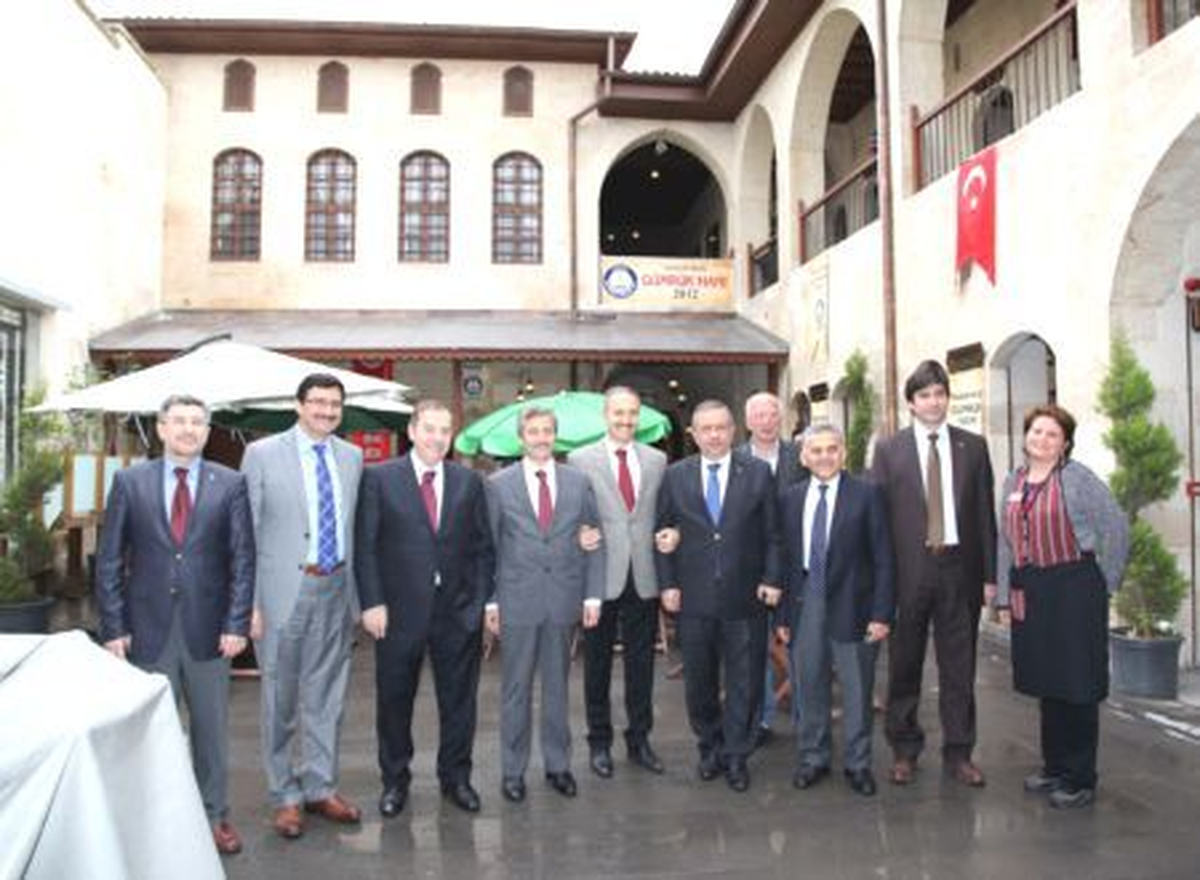 Başkan Tahmazoğlu, Belediye Başkanlarını Ağırladı