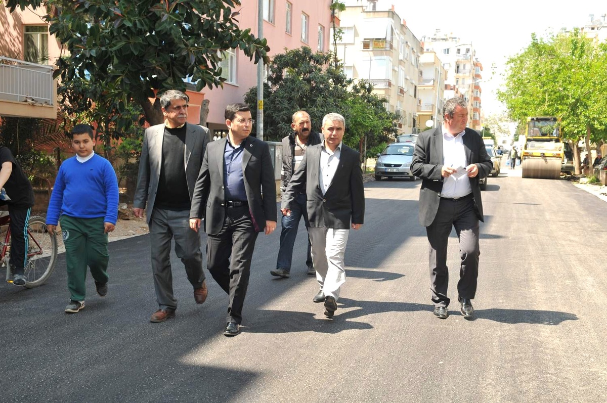 Başkan Tütüncü Asfalt Yapılan Sokakları İnceledi