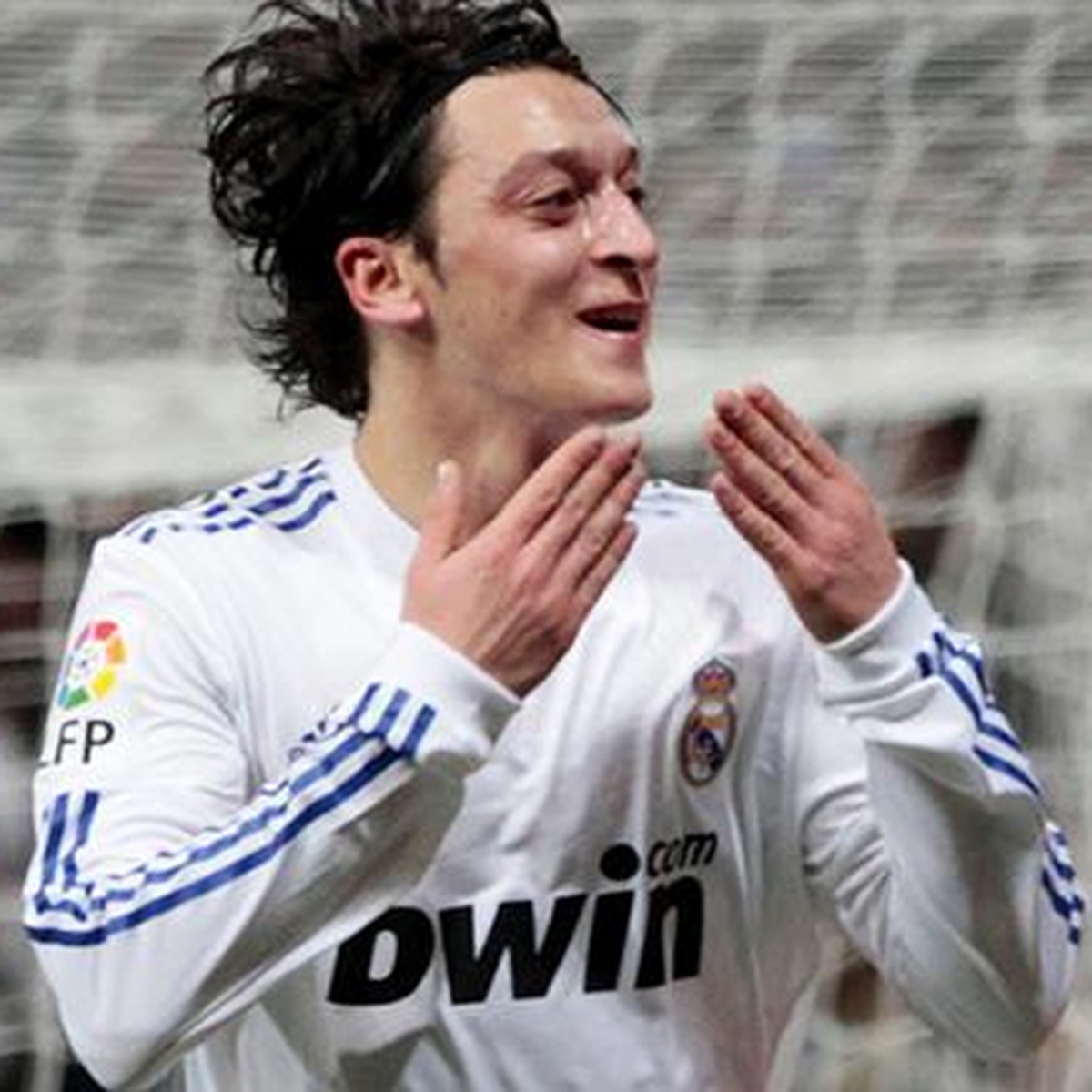 Betis Mesut'u Durduramadı
