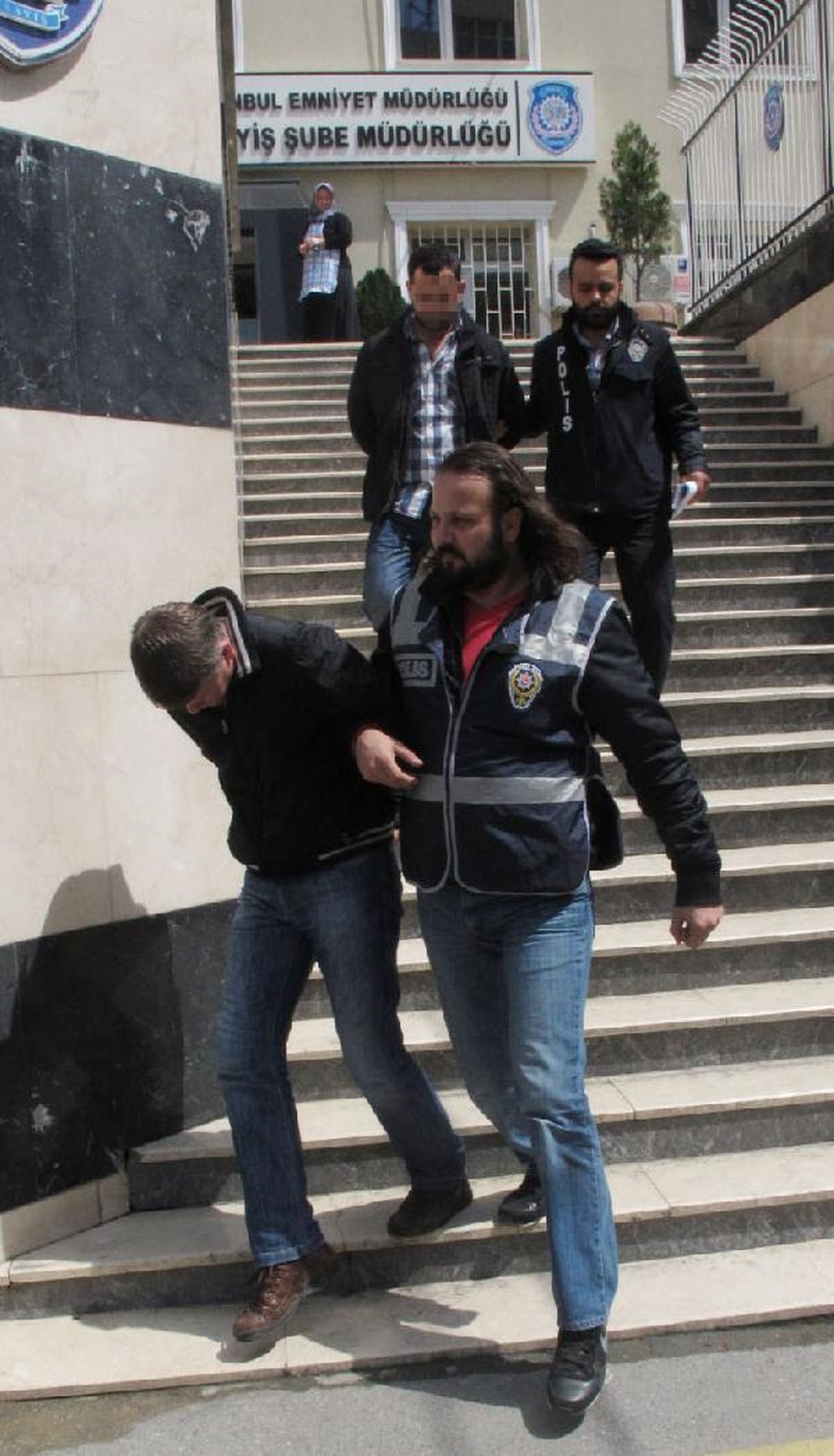 Bu Defa Parayı Alırken Yakalandılar