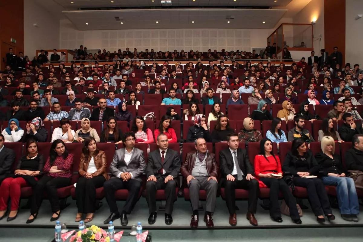 Cemal Safi Şiirleriyle Adıyaman Üniversitesi'ndeydi