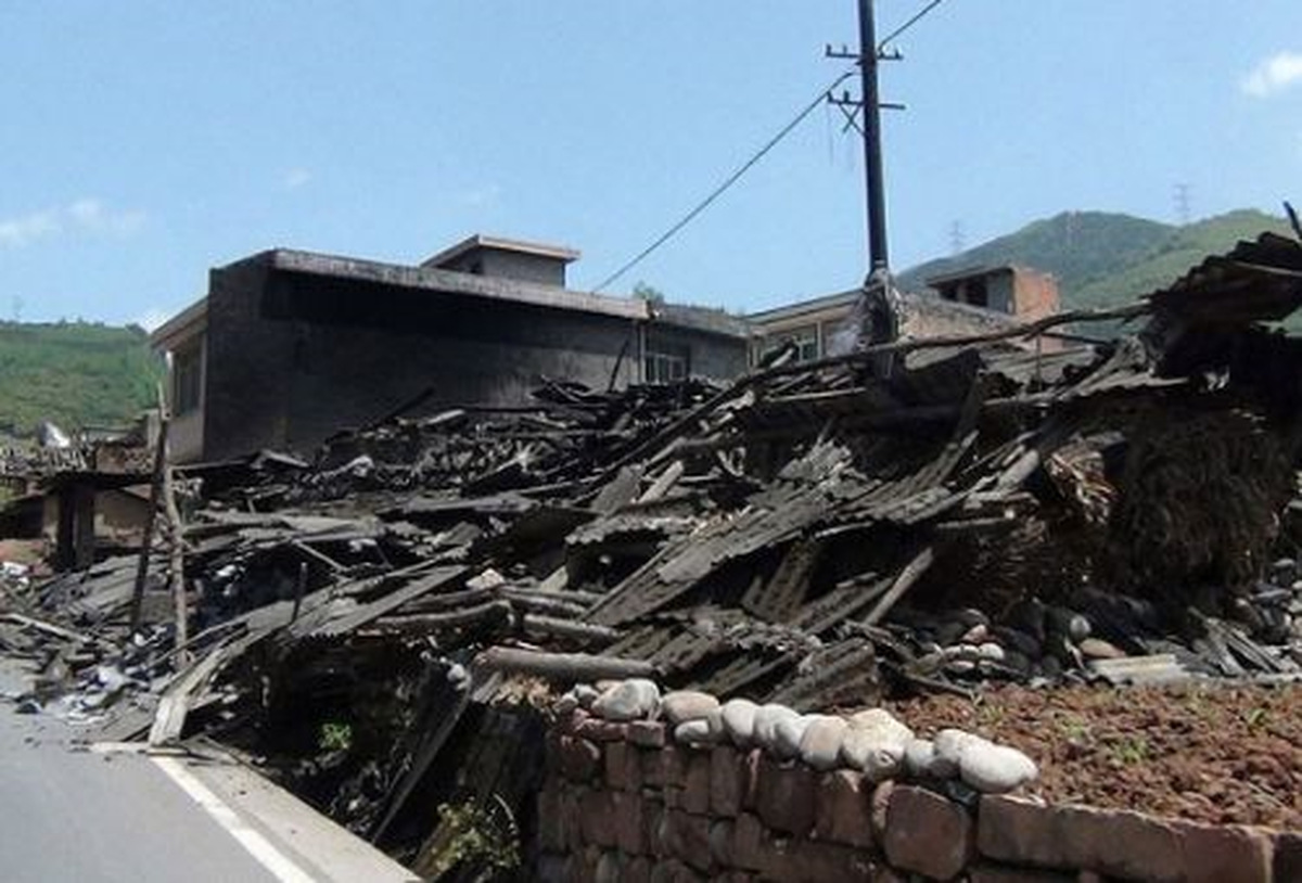 Çin\'de Depremin Bilançosu Artıyor: 156 Ölü