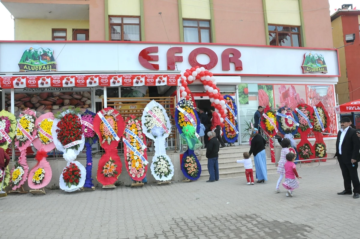 Efor Alışveriş Dünyası Kazan\'da 2. Şubesini Açtı