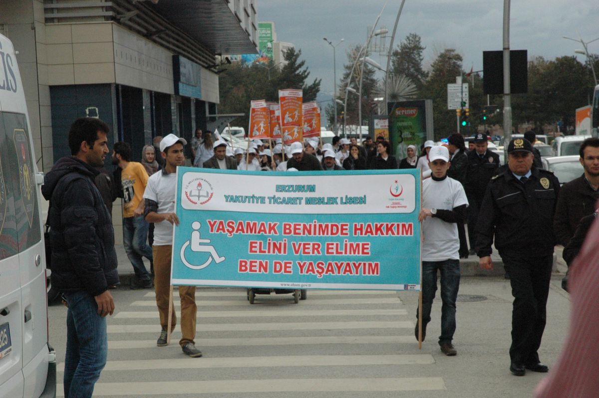 Engelliye \'Engelsiz Yaşam\' Desteği...