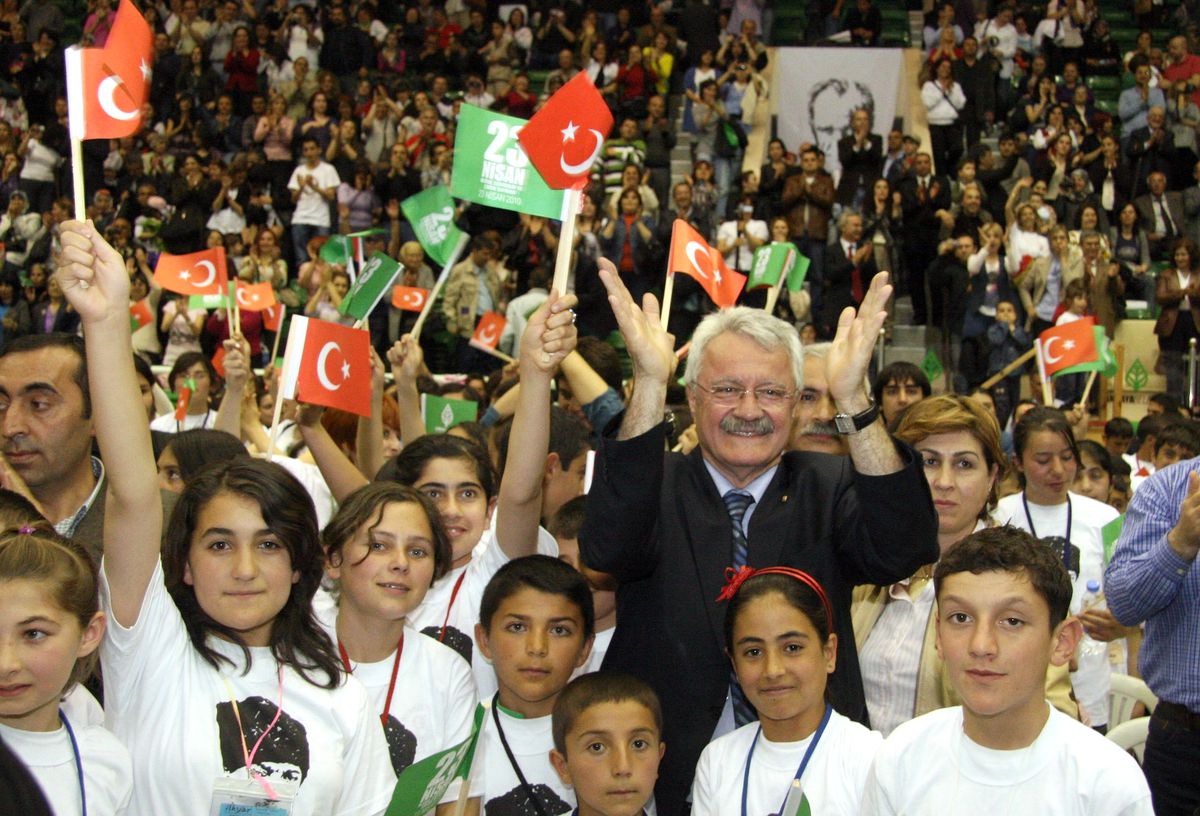 İki Bin Çocuktan Konser Daveti