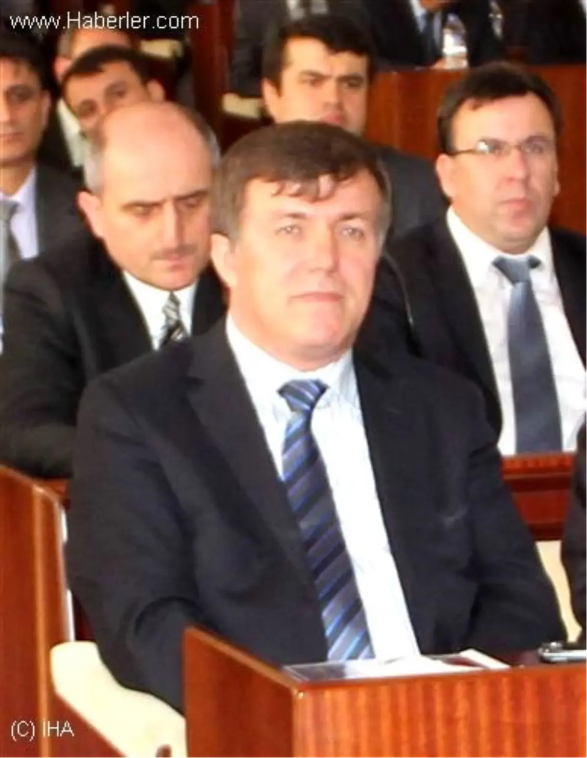 Kahveci'den Karayolları Bölge Müdürüne Tepki