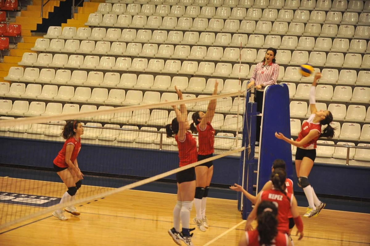 Kepez Belediyespor Genç Bayan Voleybol Takımı Türkiye Şampiyonasına Katılıyor