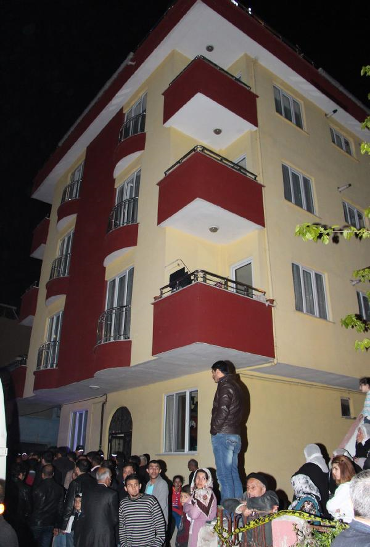 Küçükçekmece\'de Yangın Faciası: 6 Ölü (1)