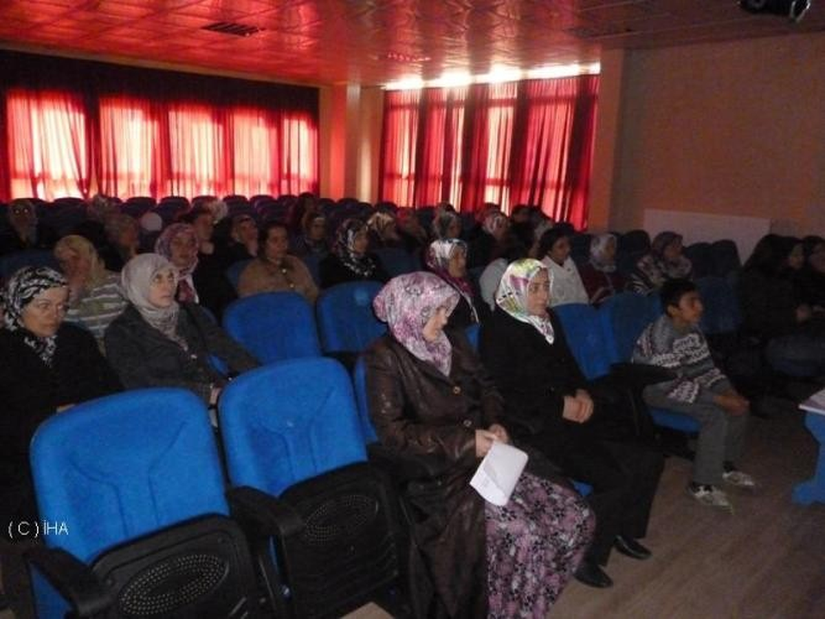 Küre\'de Kanserle Mücadele Konferansı Düzenlendi