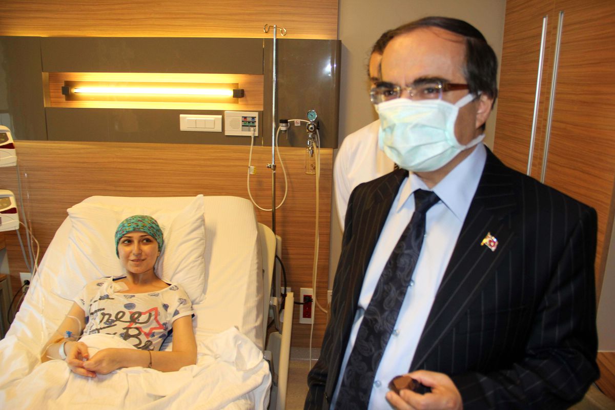 Lösemili Kız Başka Hastalar İçin Validen Yardım İstedi