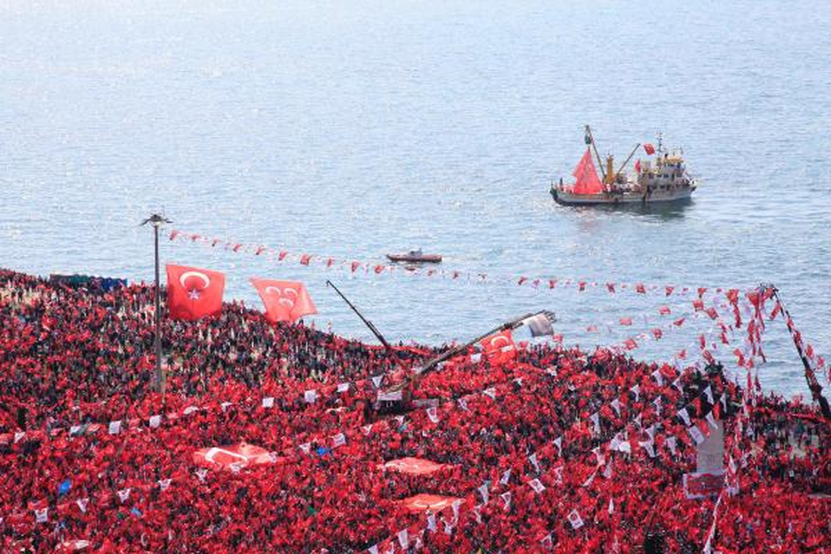 Bahçeli: Akdamar\'ı Onarman Seni Ermeni Yapmaz