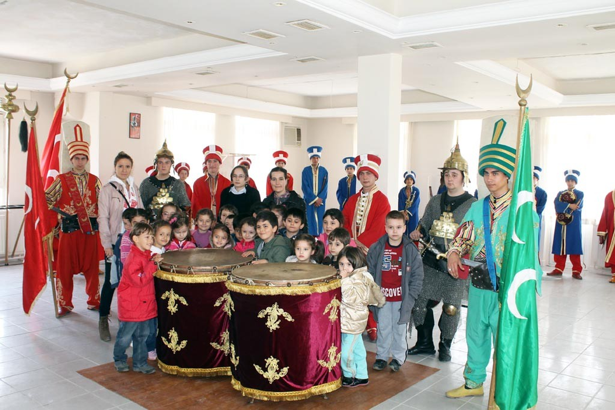 Miniklerden Çocuk Mehter Takımına Ziyaret
