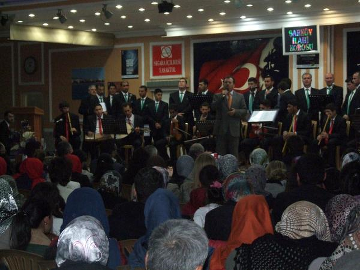 Şarköy İlahi Korosu İlk Konserini Verdi