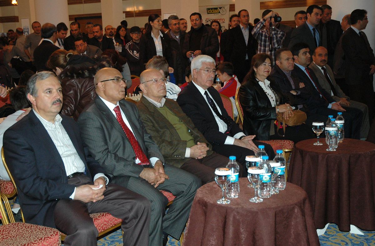 Satranç Şampiyonası Karaman\'da Başladı