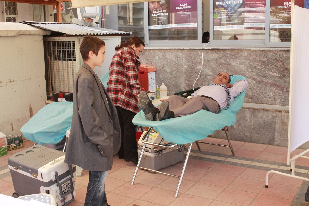 Selçuk\'ta Kan Bağışı Kampanyası Düzenlendi