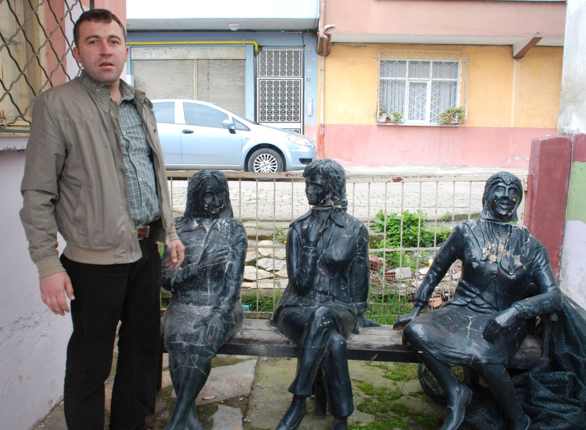 Tabya Başındaki 3 Kız Bakıma Alındı