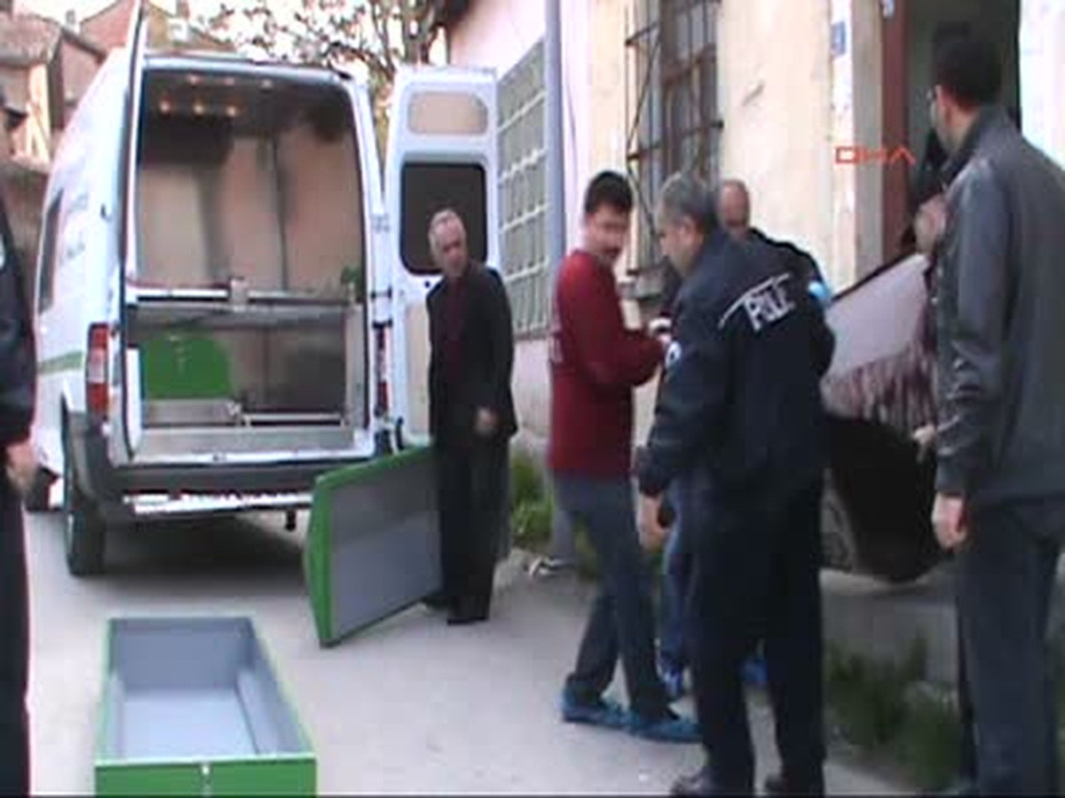 Çorum Emekli Polis Memuru 16 Yerinden Bıçaklanarak Öldürüldü Emekli Polis Memuru 16 Yerinden...