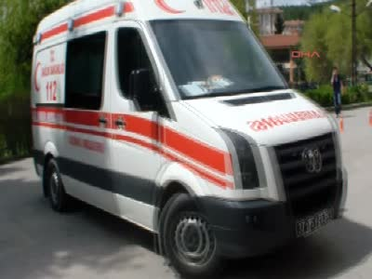 Kastamonu Otomobil Takla Attı: 5 Yaralı Otomobil Takla Attı: 5 Yaralı