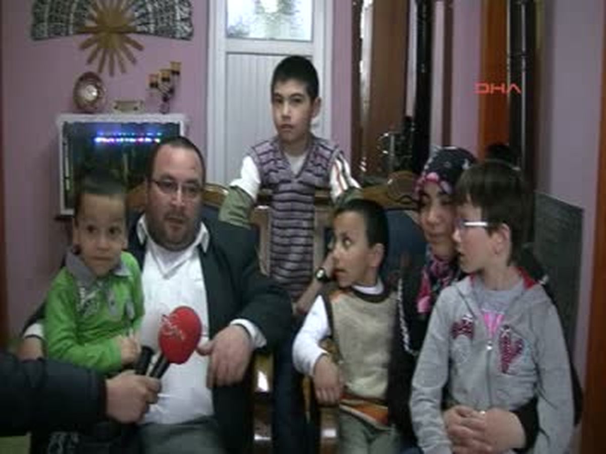 3 Çocuklu Aile, 3 Kardeşe Koruyucu Aile Oldu