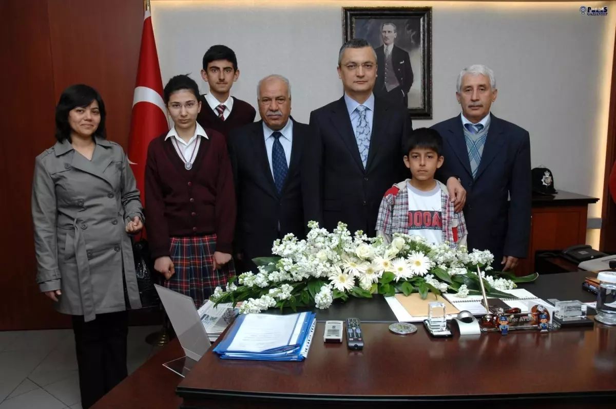 Gaziantep Emniyet Müdürü Aydın, Görevini Öğrencilere Bıraktı