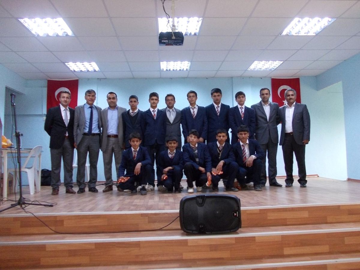 İmam Hatip Lisesi Öğrencilerden Kutlu Doğum Etkinliği
