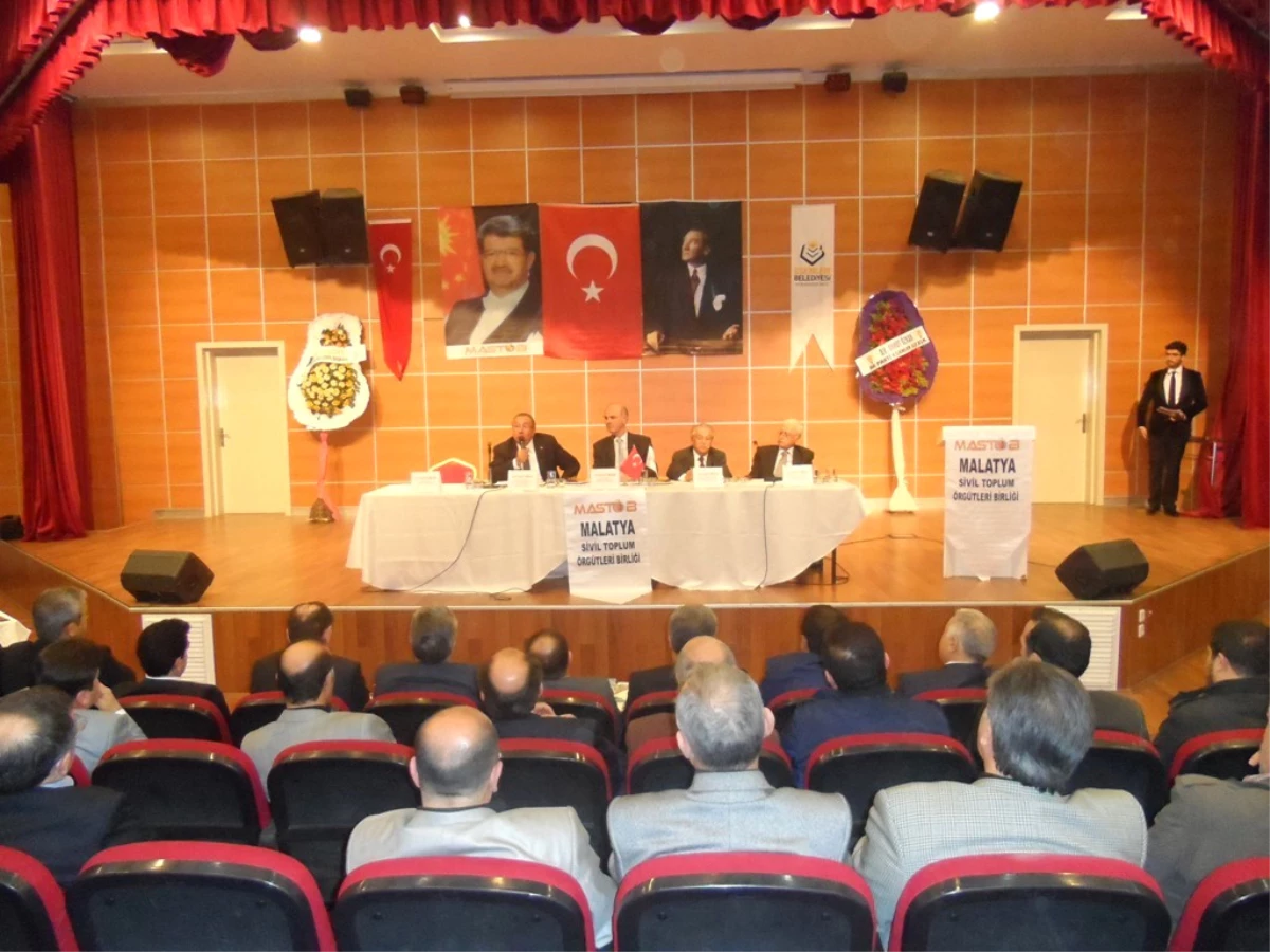 İstanbul\'daki Malatyalılar Özal\'ı Unutmadı