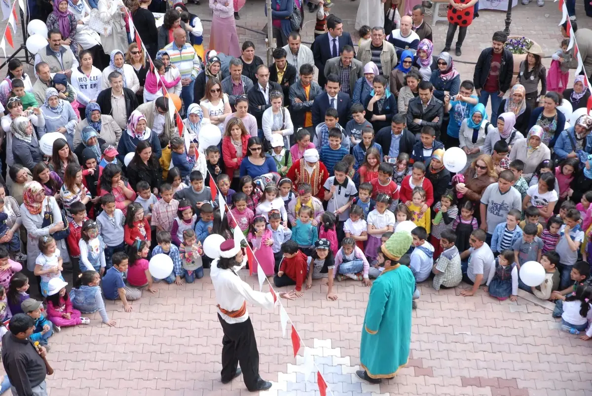 Kırşehir Belediyesinden 23 Nisan Özel Çocuk Şenliği