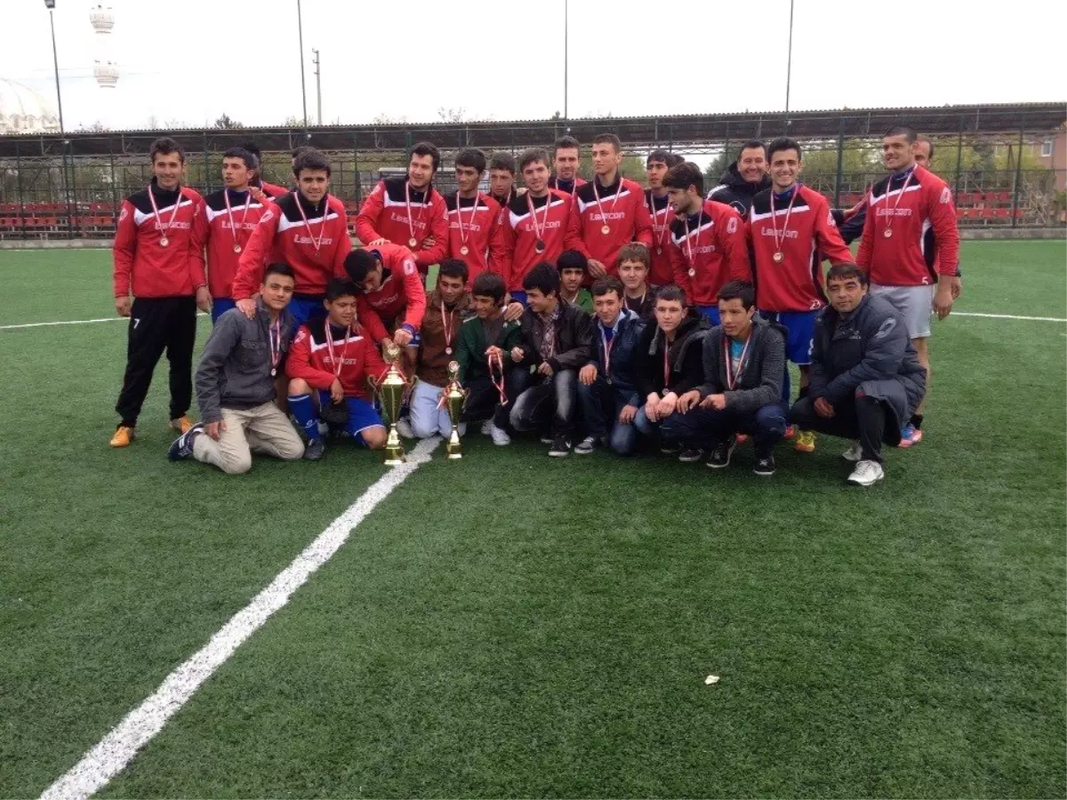 U-19\'da Şampiyon Karaman Belediyespor