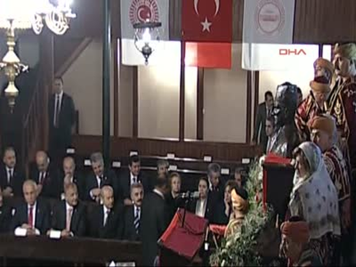 1birinci Büyük Millet Meclisi\'nde Tören
