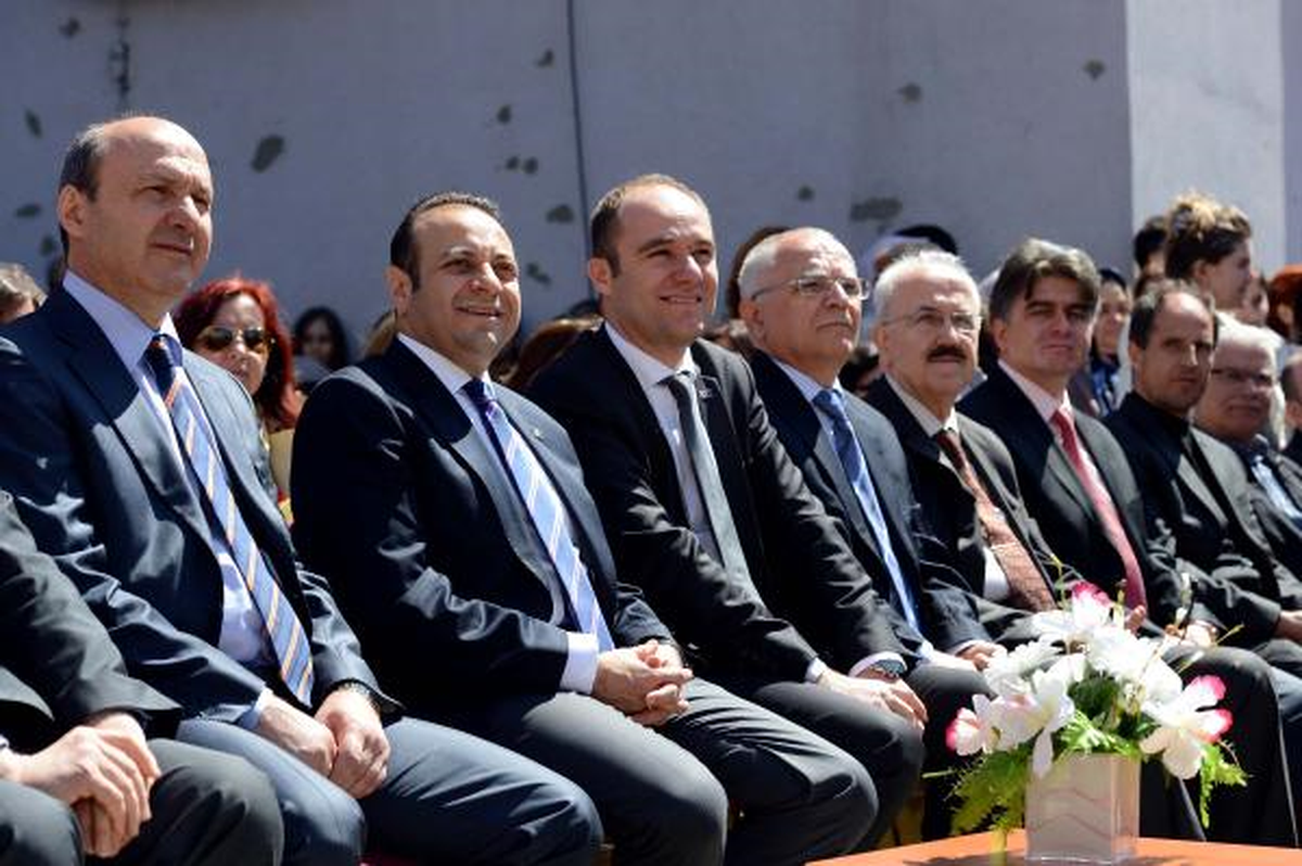Bakan Bağış\'tan Çifte Kutlama